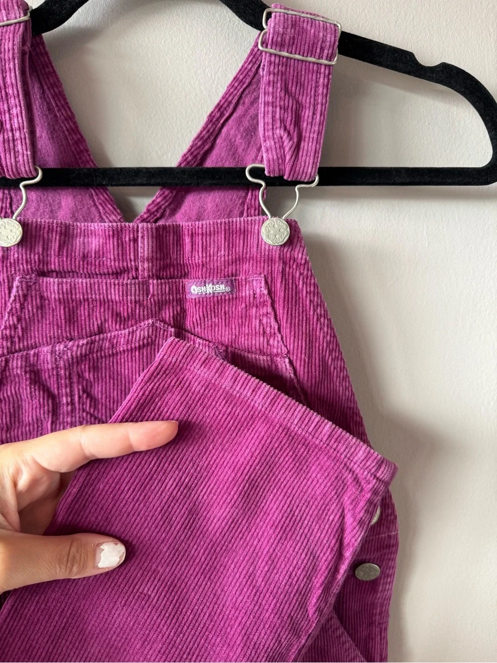 Vintage Y2K Osh Kosh B’Gosh Raspberry Corduroy Overalls‎ Size 6